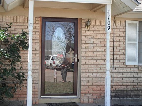 2nd image of 4709 Don Juan St