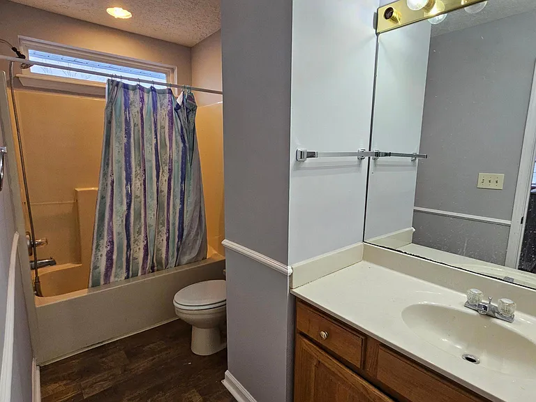 Upstairs Bathroom