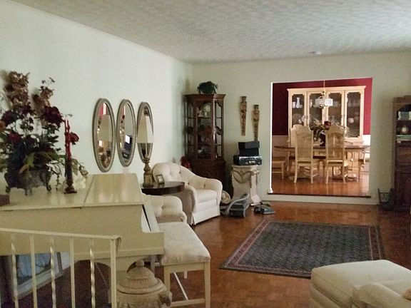 2nd image of 355 Clayton Dr