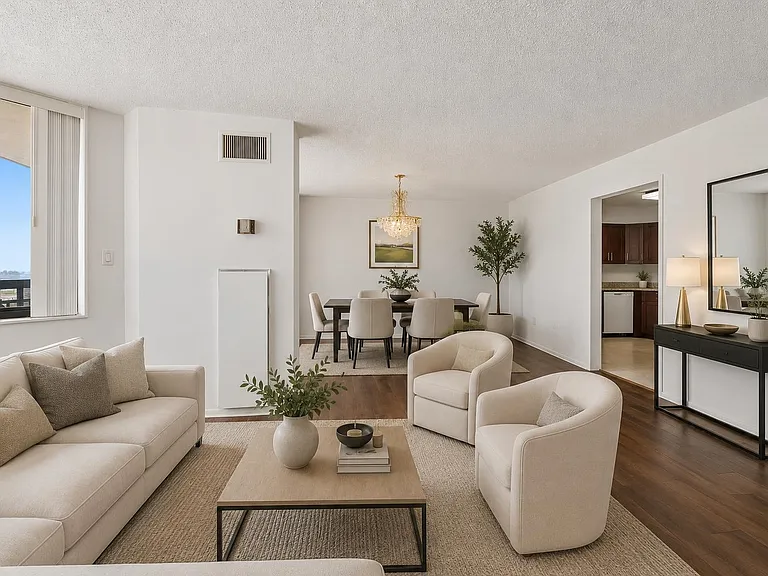 226 Harmon Cove Tower #226 — Photo 2