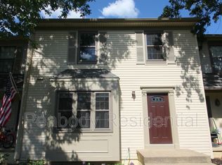 4 Berkeley Ct, Sterling, VA 20165