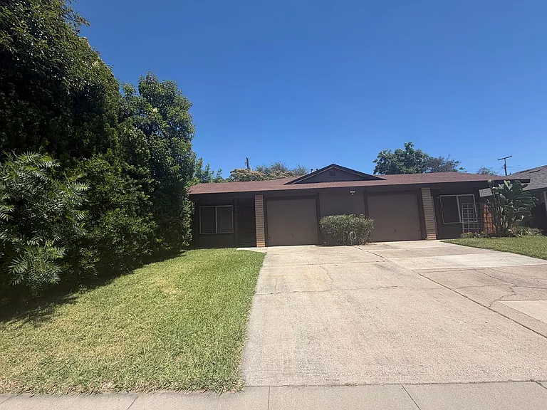 6172 Peoria Dr — Photo 24