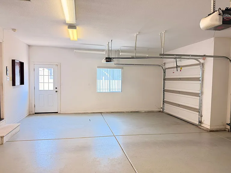 646 Cortney Way — Photo 23