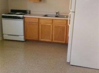 618 S Wisconsin Ave APT A, Addison, IL 60101