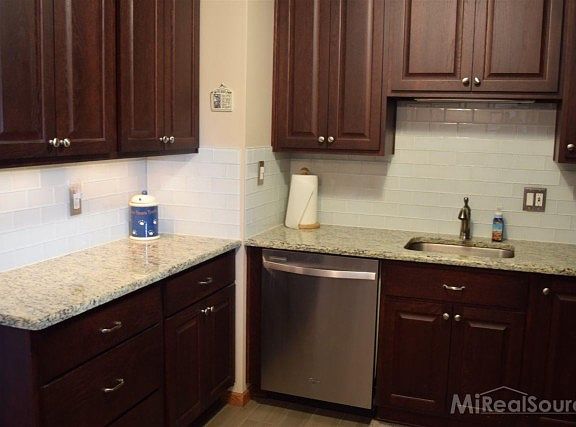 4th image of 30634 Bluehill St