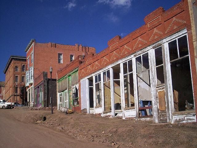 2nd image of 108 S 4th St