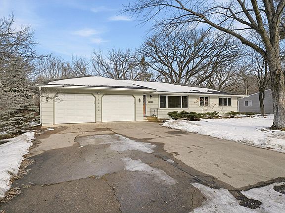 2nd image of 14812 Belvoir Dr