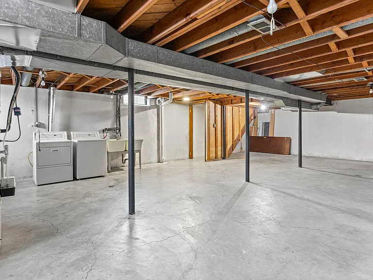 14580 Ford Ave — Photo 25