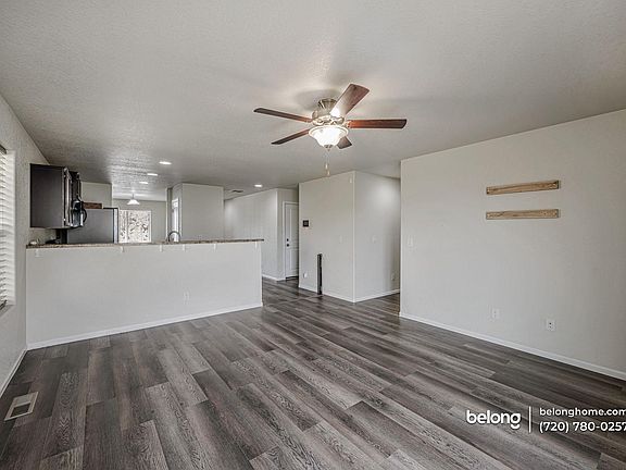 4th image of 47363 Iris Ave