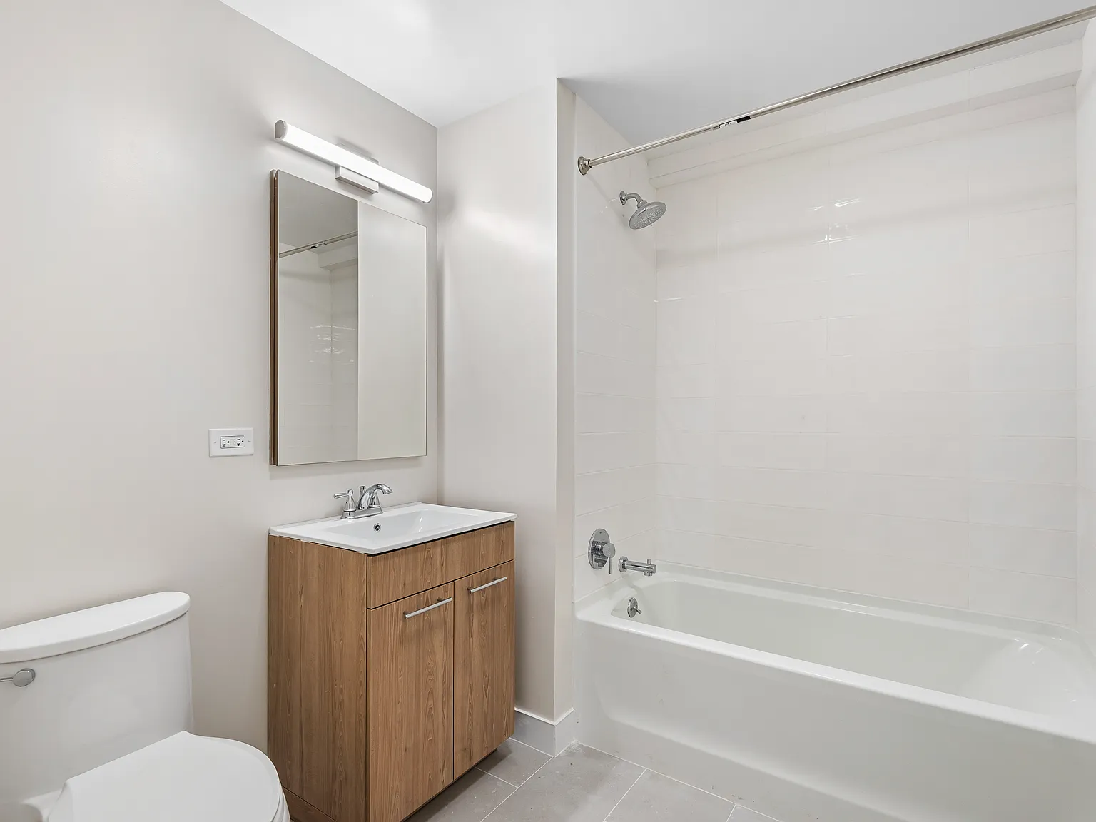 1333 Broadway — Photo 3
