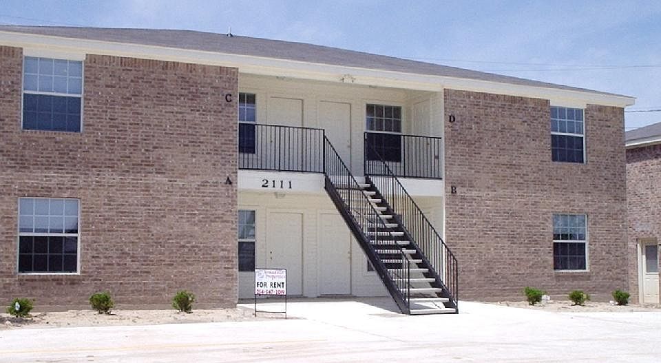 1st image of 2111 Jennifer Dr APT D