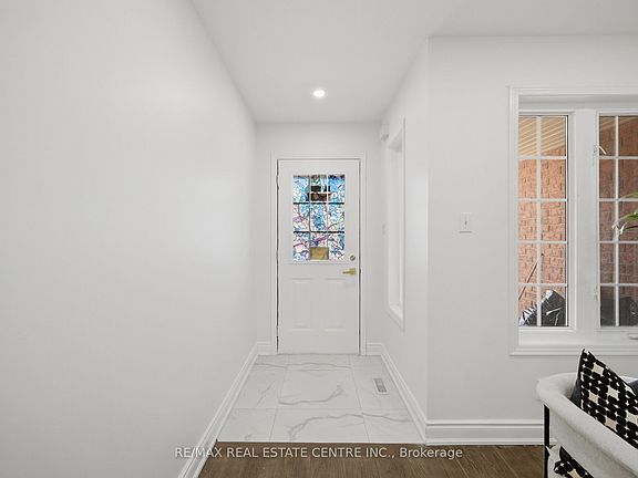 4th image of 23 Brucewood Rd