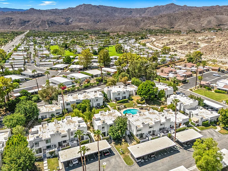 48950 Desert Flower Dr — Photo 44