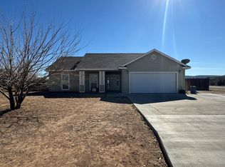 100 Deer Run Dr, Alpine, TX 79830