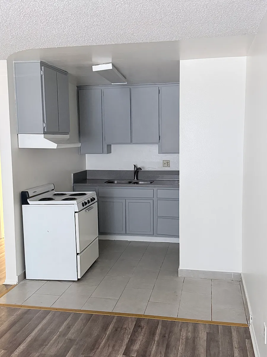 Building Photo - 8724 Etiwanda Ave #107