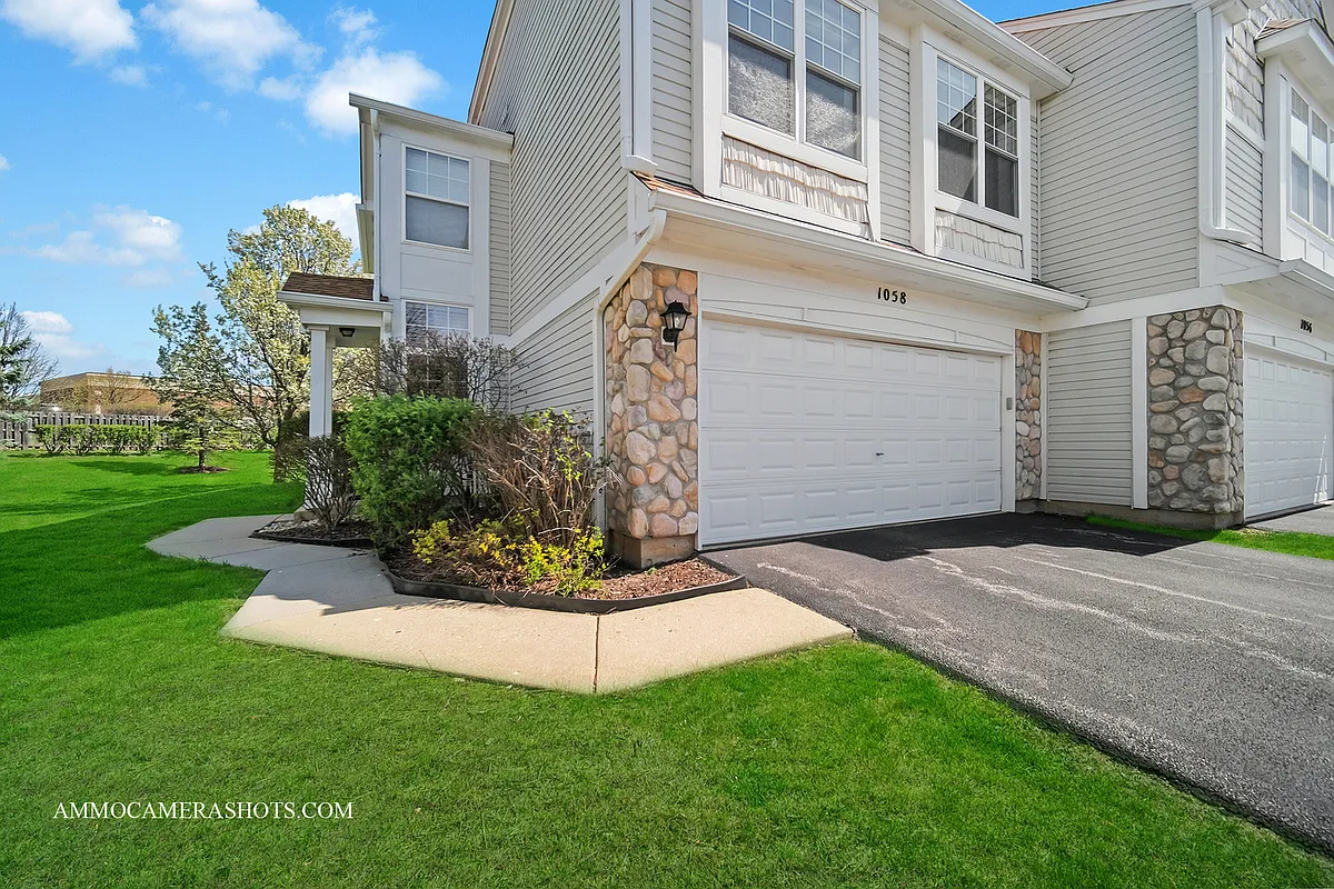 Building Photo - 1058 Delta Dr #0