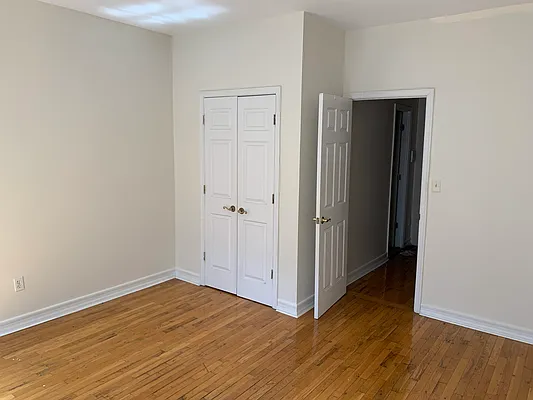 Bedroom, photo 1