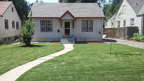 1311 Longs Peak Ave Photo 1