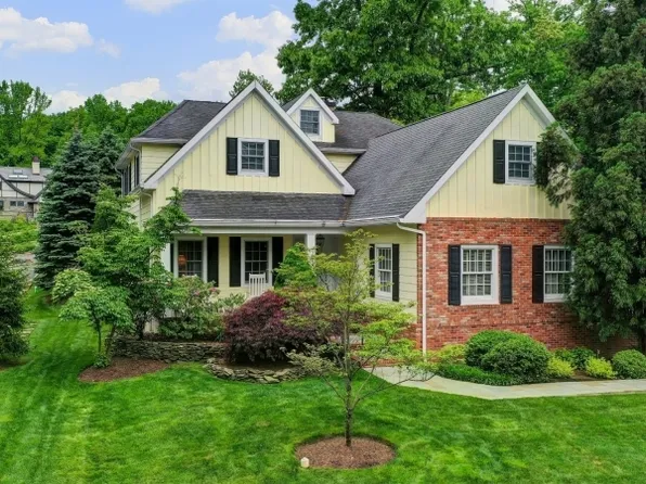 19 Mountainview Drive, Mountainside Boro, NJ 07092