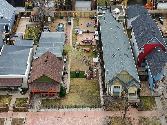 3rd image of 2742 Arapahoe Street