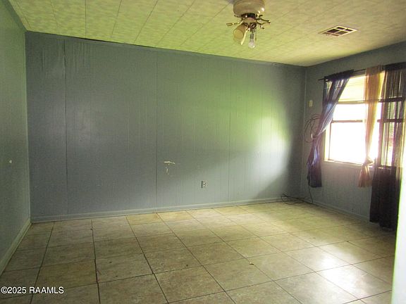 5th image of 243 Martin Luther King St