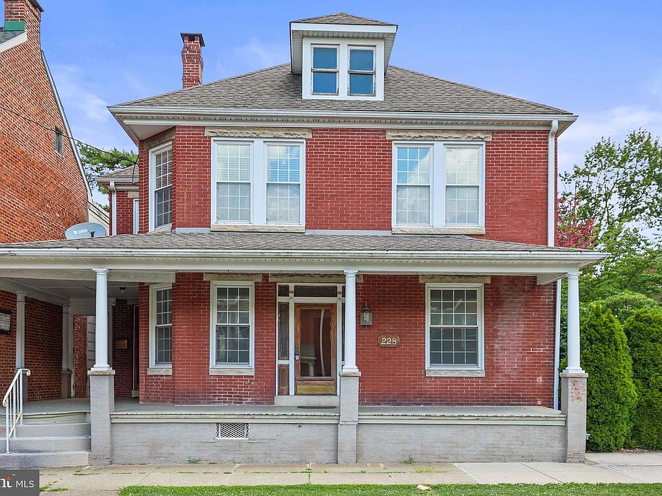 1st image of 228 Baltimore St