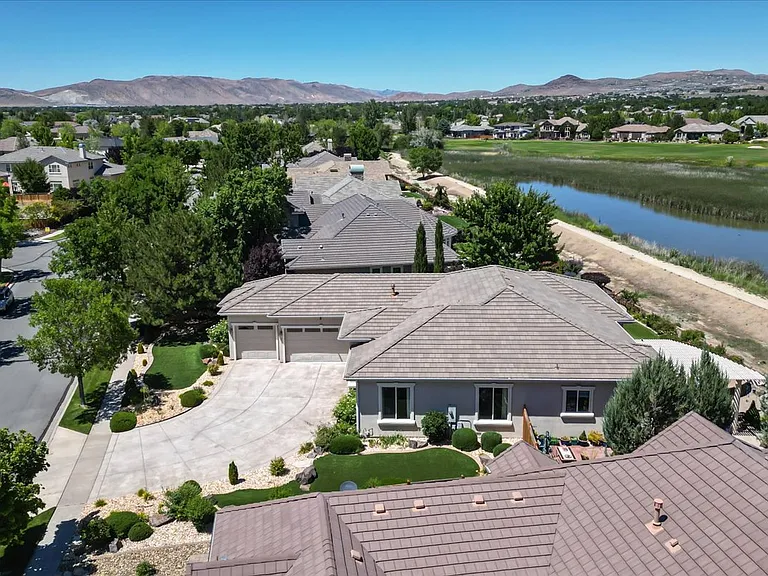 7330 Island Queen Dr — Photo 36
