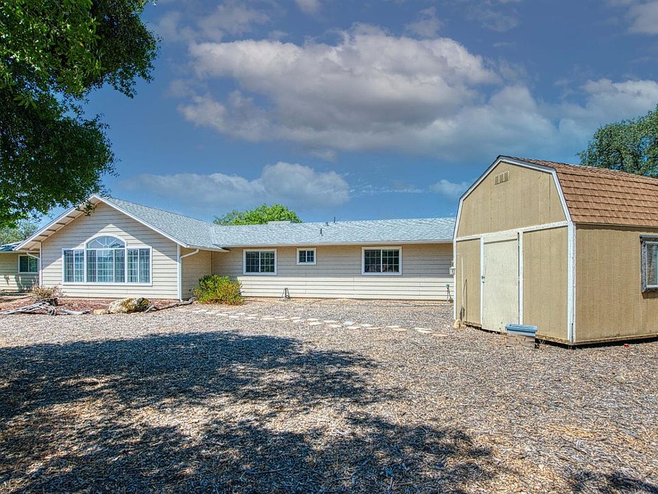 1st image of 32672 Woodhill Ln