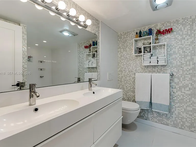 1901 Brickell Ave #B1809 — Photo 22