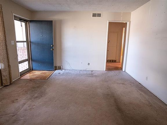 3rd image of 4121 N Westridge St