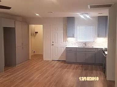 2nd image of 1427 Hortense Ave