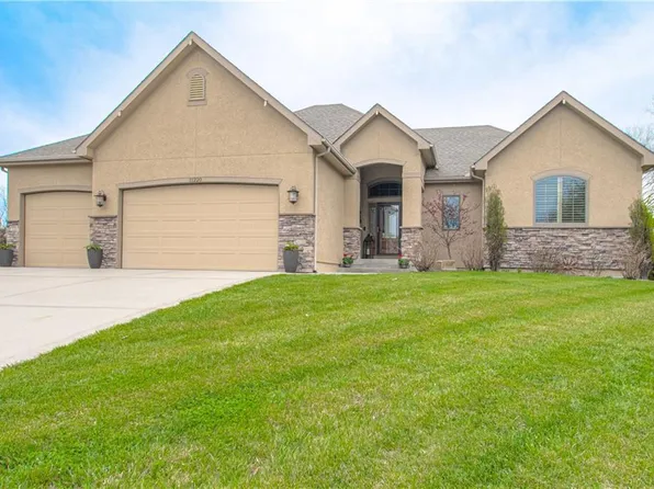 11220 Zachary Dr, Liberty, MO 64068