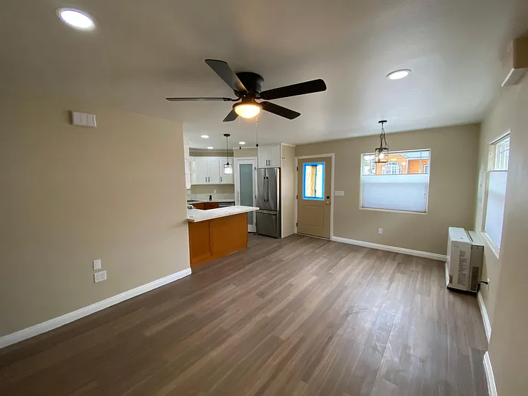 1044 Circle Ln #C — Photo 3