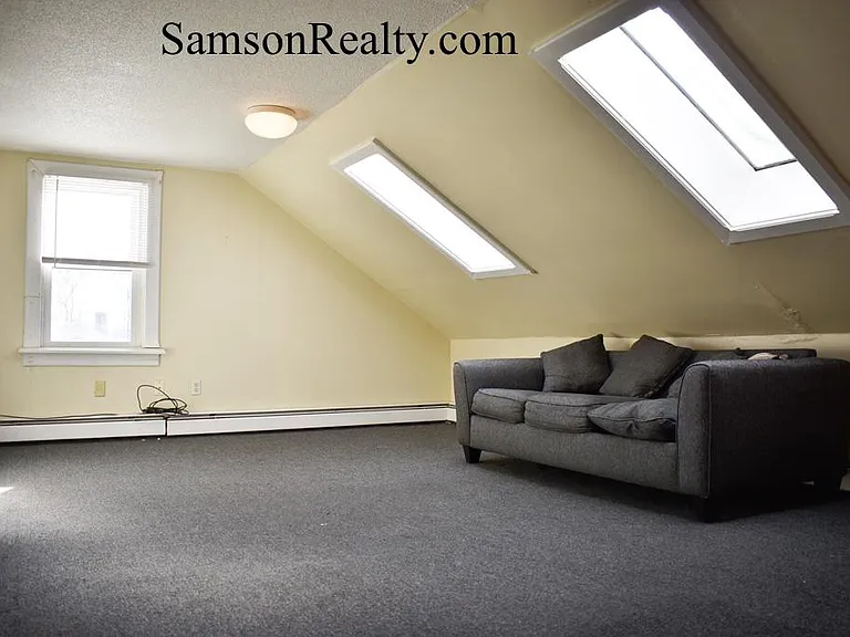 122 Doyle Ave #6 — Photo 2