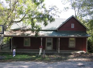 331 Pate St, Roanoke, AL 36274