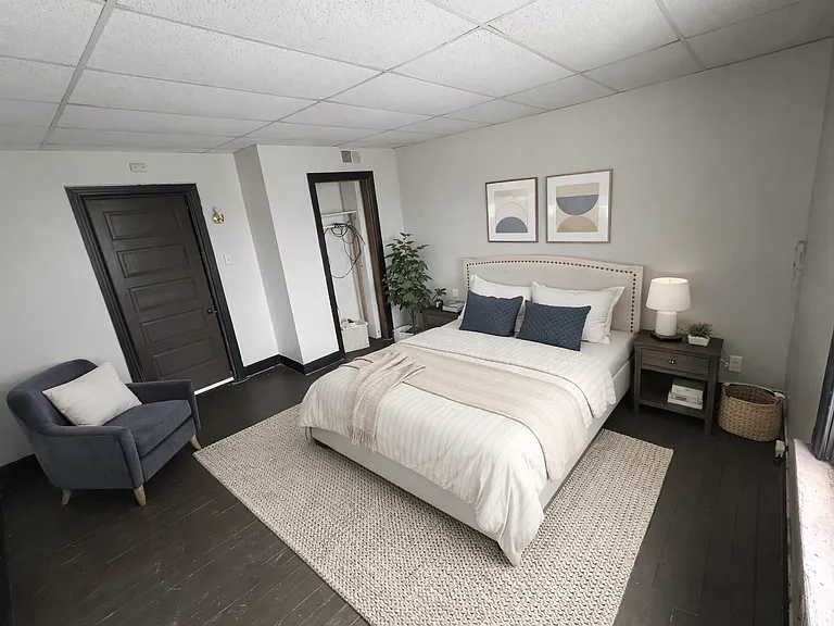 132 Jefferson Ave — Photo 1