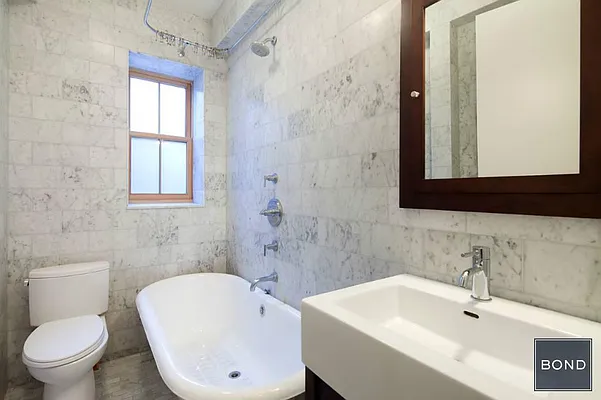 Sold by Bond New York | media 3