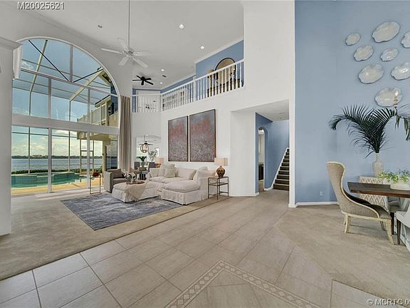4th image of 3231 SE Braemar Way