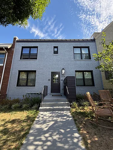 1114 Penn St NE #3 Photo 1