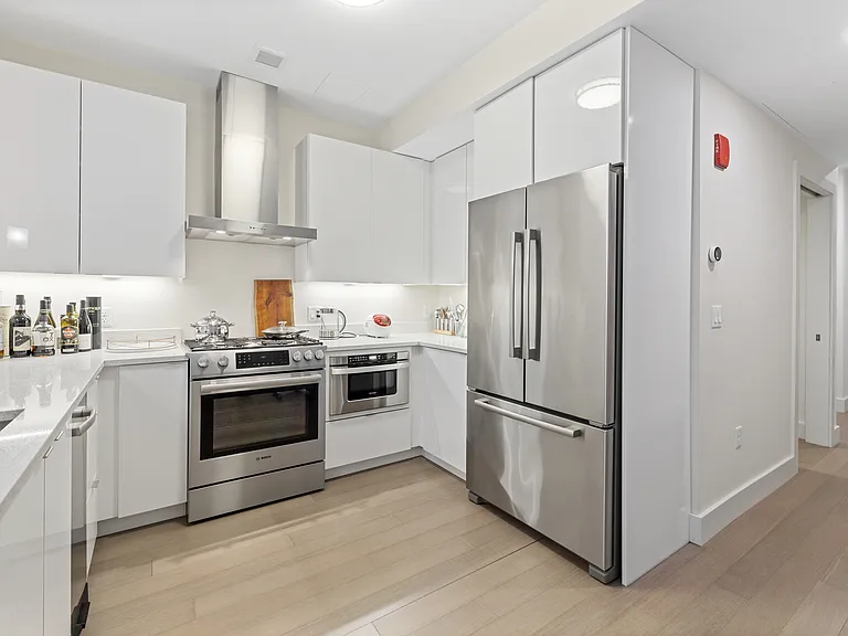 121 Portland St #707 — Photo 10