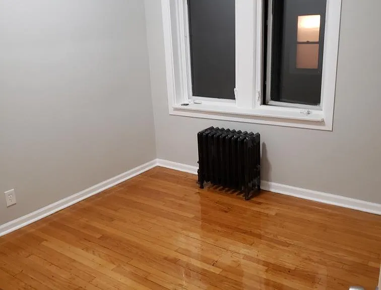 6807 S Harper Ave #2R — Photo 3