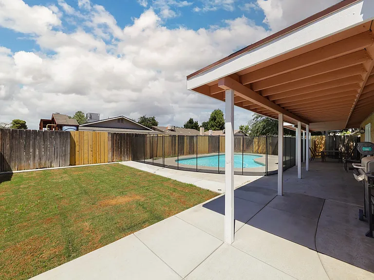 4304 Milo Ave — Photo 13
