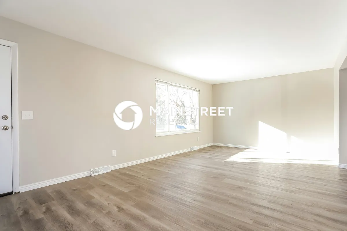 Living Room - 4318 S Granby Way