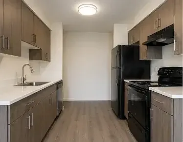 2371 Victory Ave — Photo 1