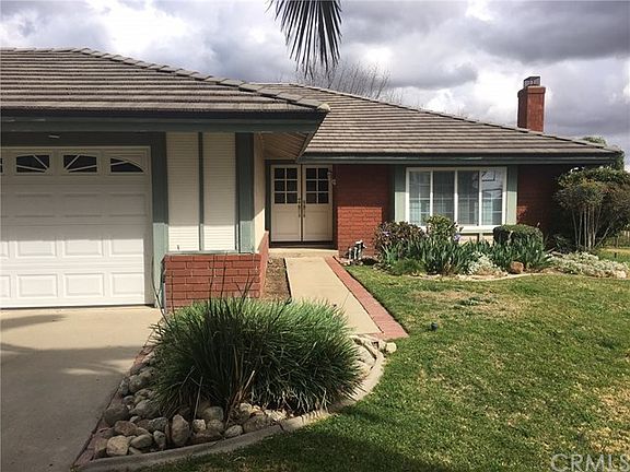 3rd image of 5047 Klusman Ave