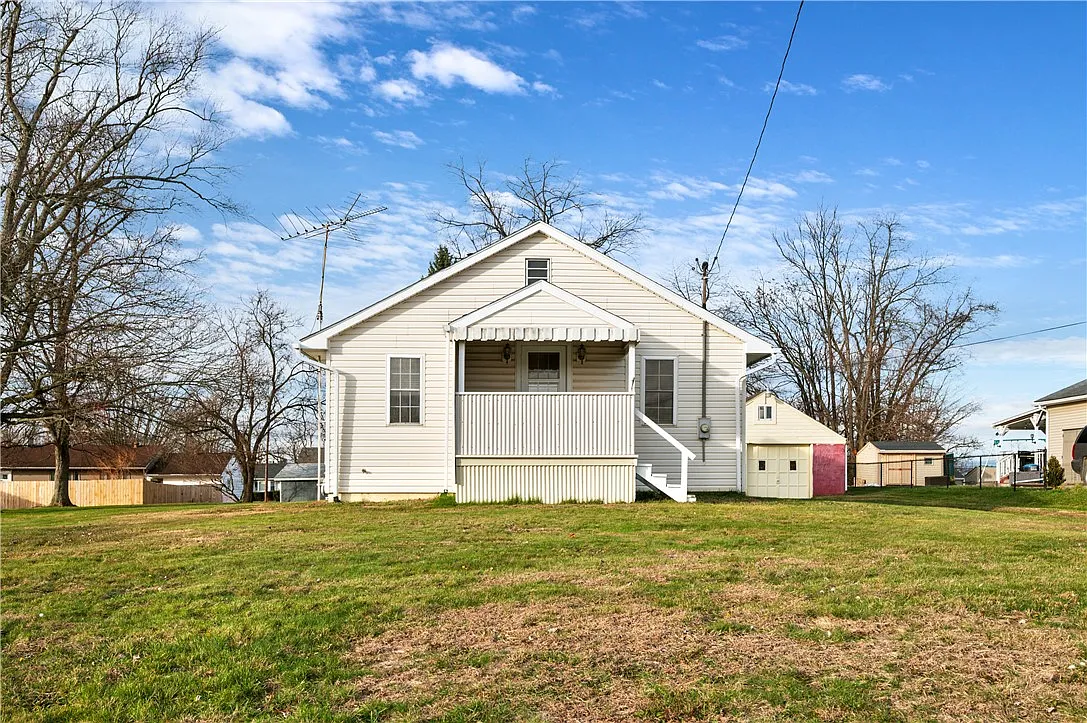 1212 Covert St photo 1