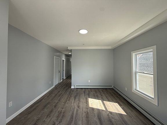 3rd image of 126 Cross St #2