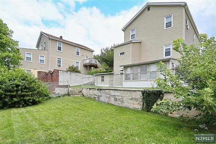 2nd image of 701 8th St