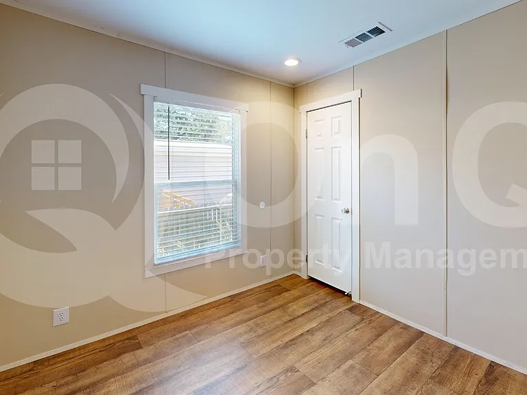 7415 Remington Rd — Photo 8