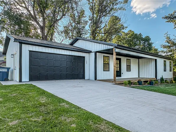 180 Creekview Rd, Harrison, AR 72601